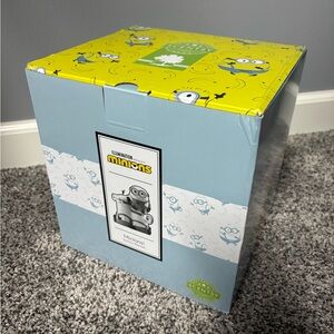 Scentsy Minions Warmer